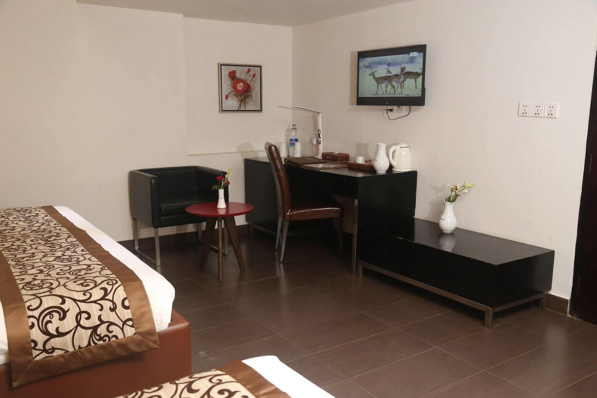 Galesia Hotel & Resort - Dhaka Luaran gambar