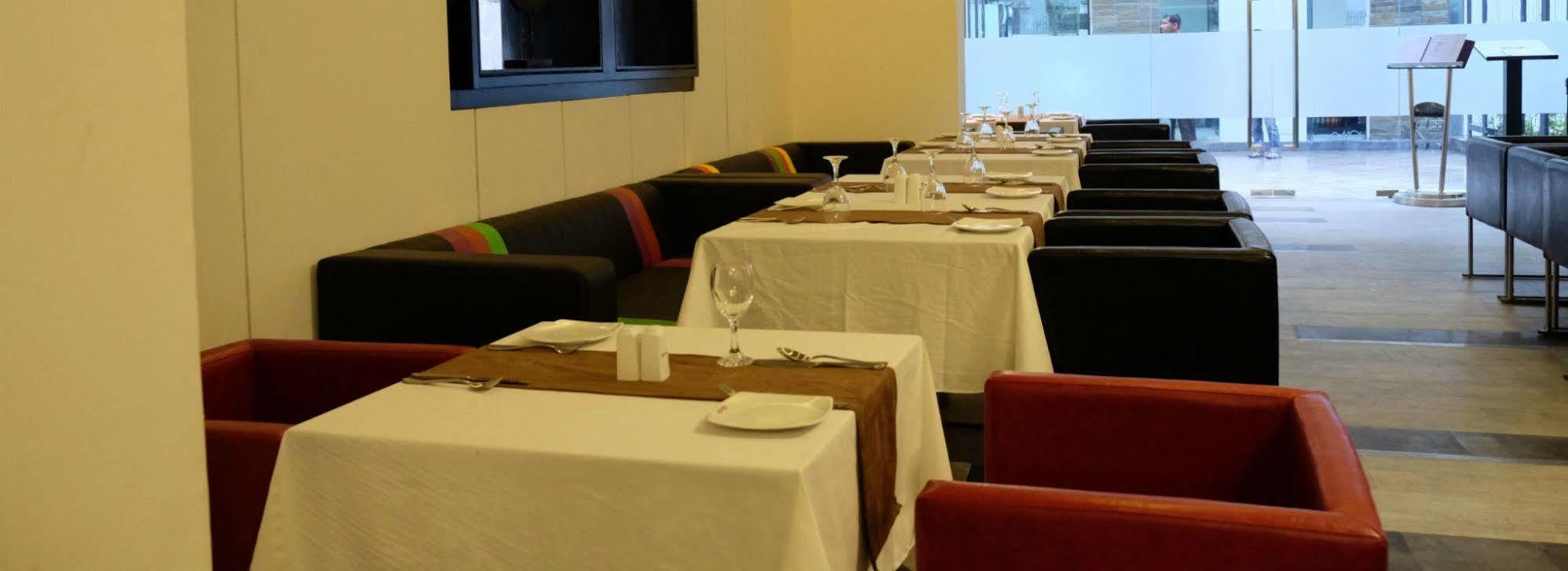 Galesia Hotel & Resort - Dhaka Luaran gambar